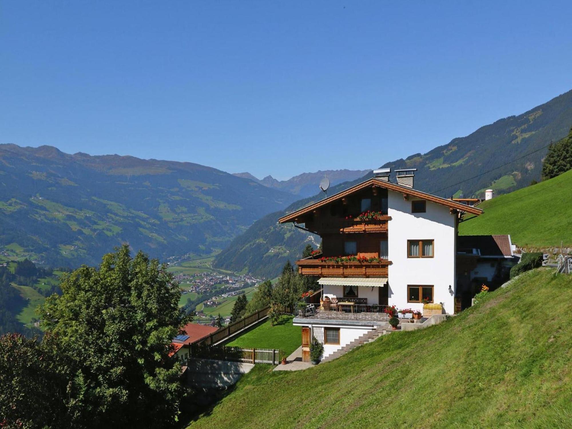 Apartment In Hippach Im Zillertal In The Mountains Muhlen  외부 사진